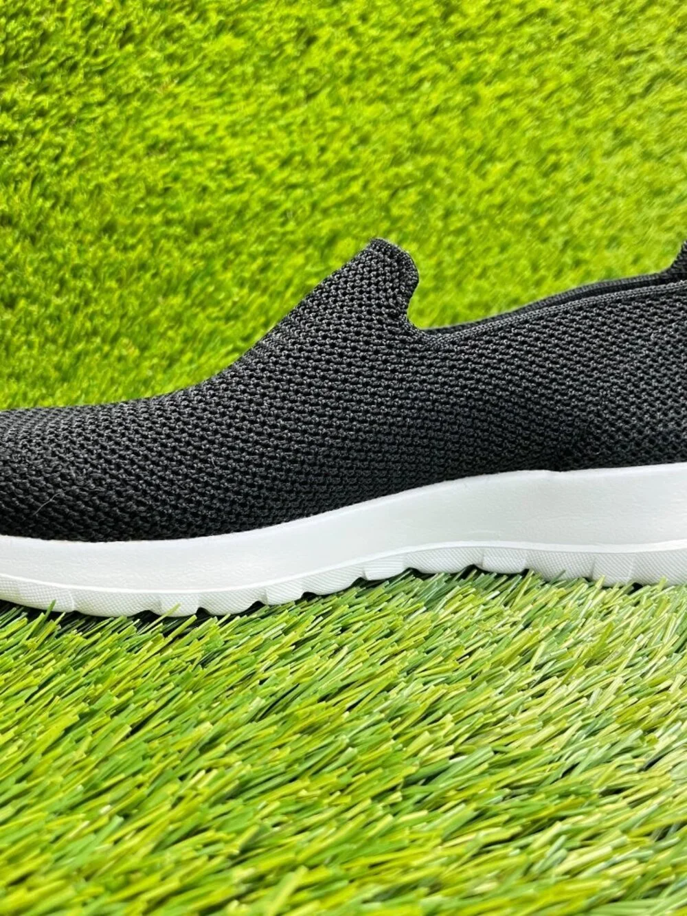 Skechers GOwalk Joy Womens Size 5.5 Black Walking Comfort Slip-Ins Shoes Sneaker